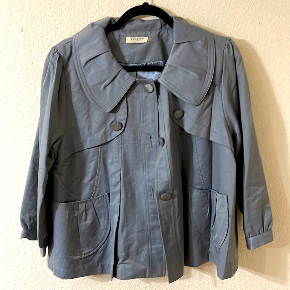 Very comfortable. Only worn once.